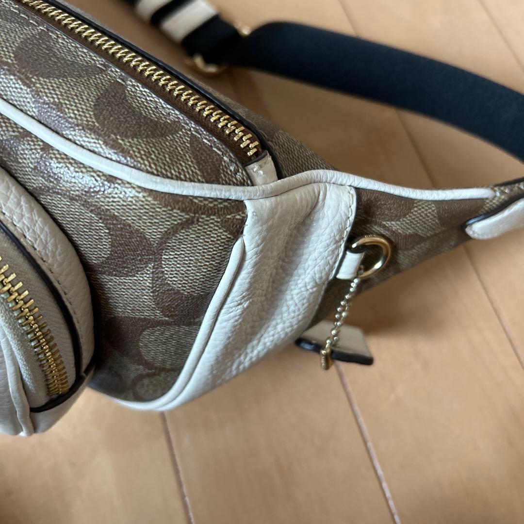 COACH ボディバッグ・ウエストポーチ ホワイト