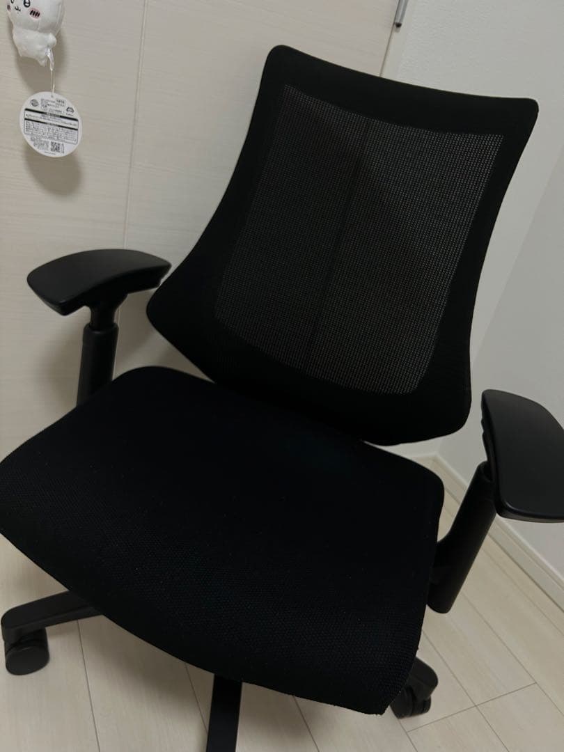 イトーキ エフチェア　アジャスタブル肘　オフィスチェア　処分価格