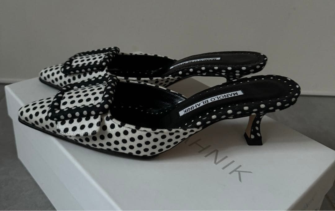 新品　未使用　マノロブラニク　メイセール　ミュール　ドット　35 水玉