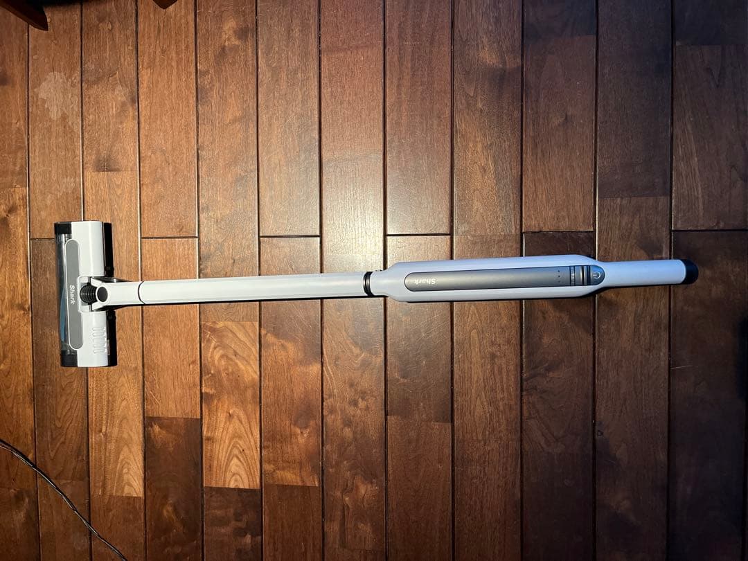 シャーク　スティッククリーナー　CS150JAEごみ収集ドック付。状態良好