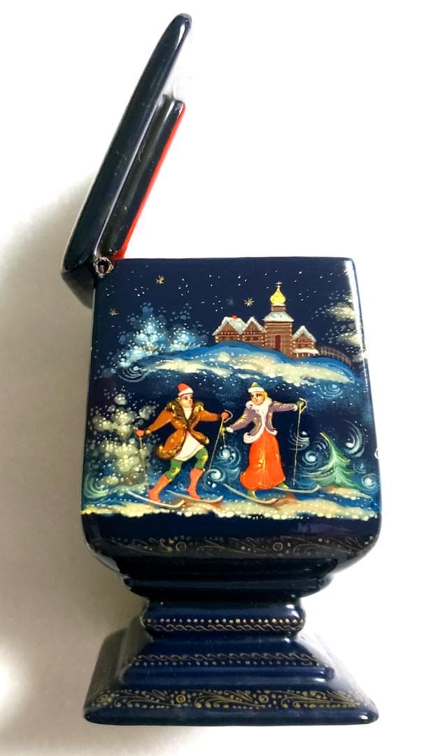 ロシア工芸品　細密画　ムステラ　四角の小箱　箱無し