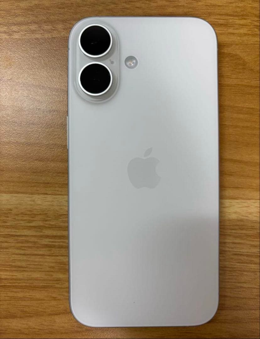 即日発送！Apple iPhone 16 ホワイト 本体　SIMフリー