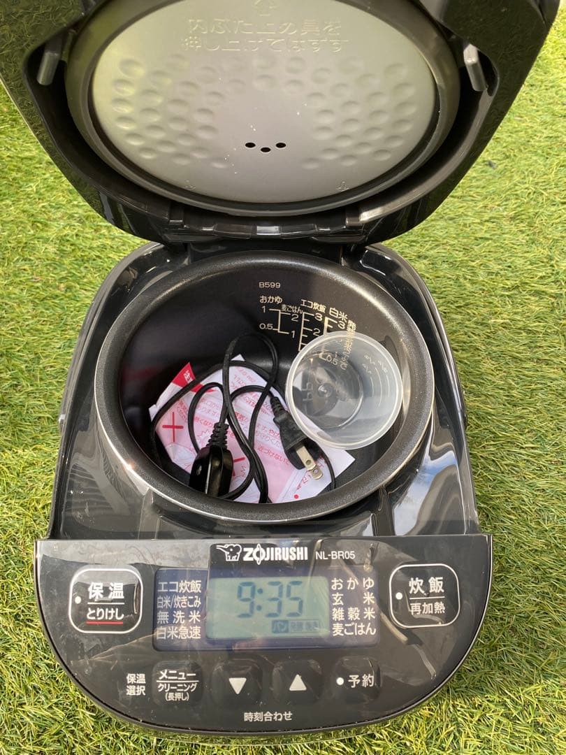 象印　マイコン炊飯ジャー　極め炊き　NL BR05型　3合炊き