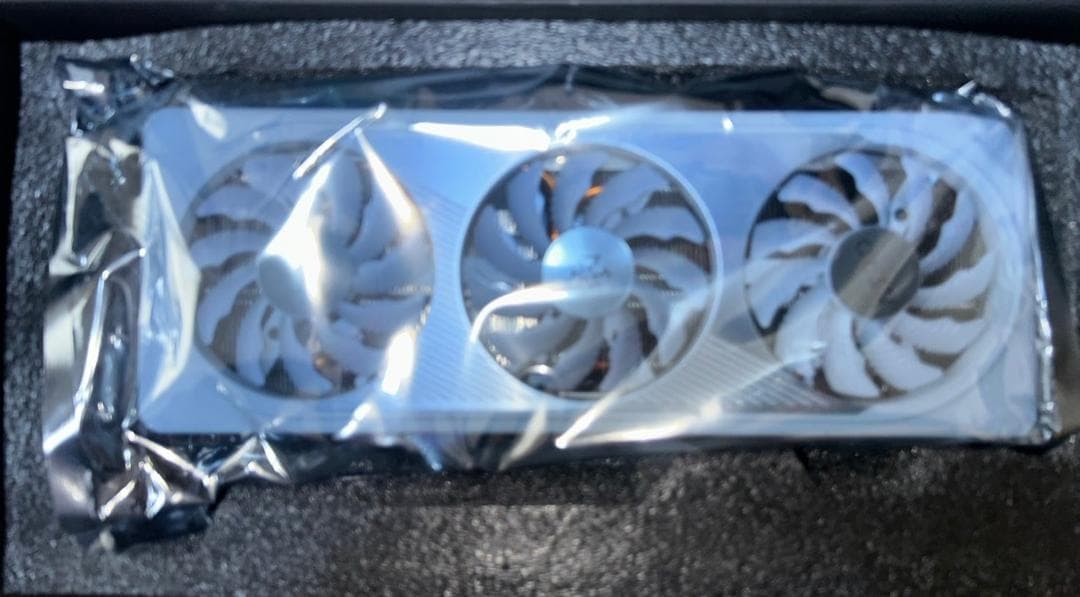 美品・白PC向け GeForce RTX 4060 Ti AERO OC 8G