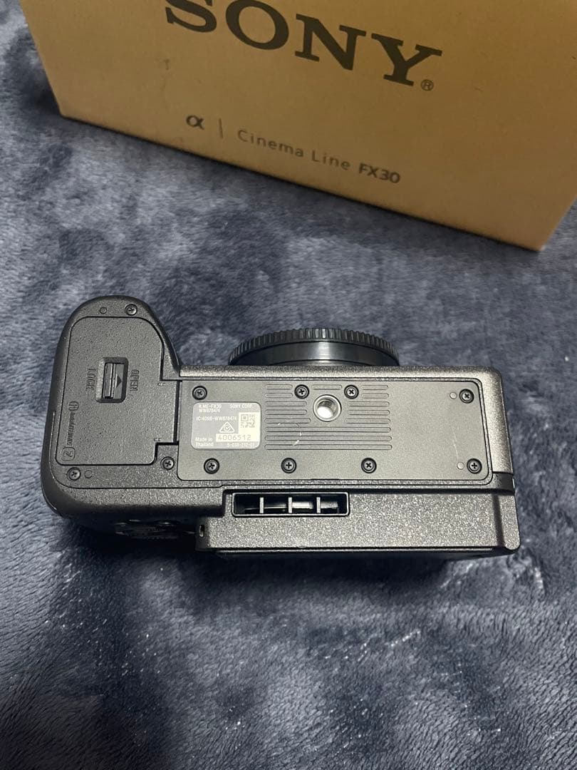 SONY Cinema Line FX30 本体　リグ&E16-50レンズ付き