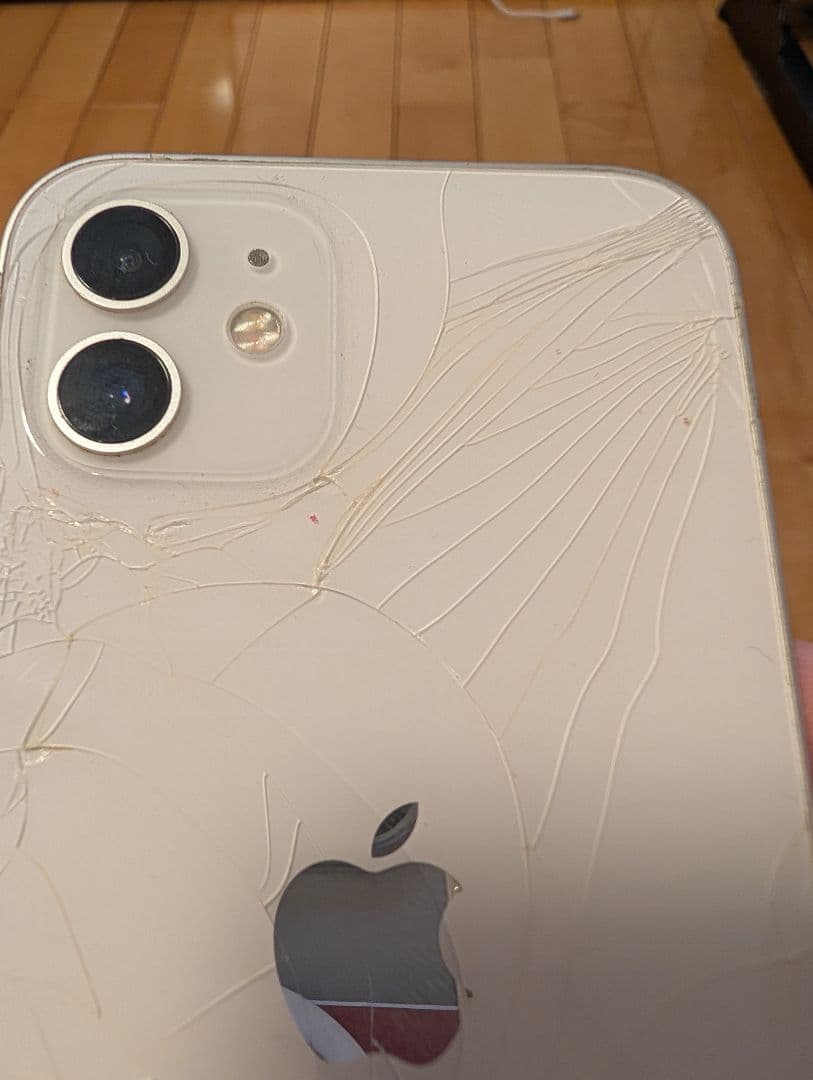 iPhone12　white　128GB　背面割れあり