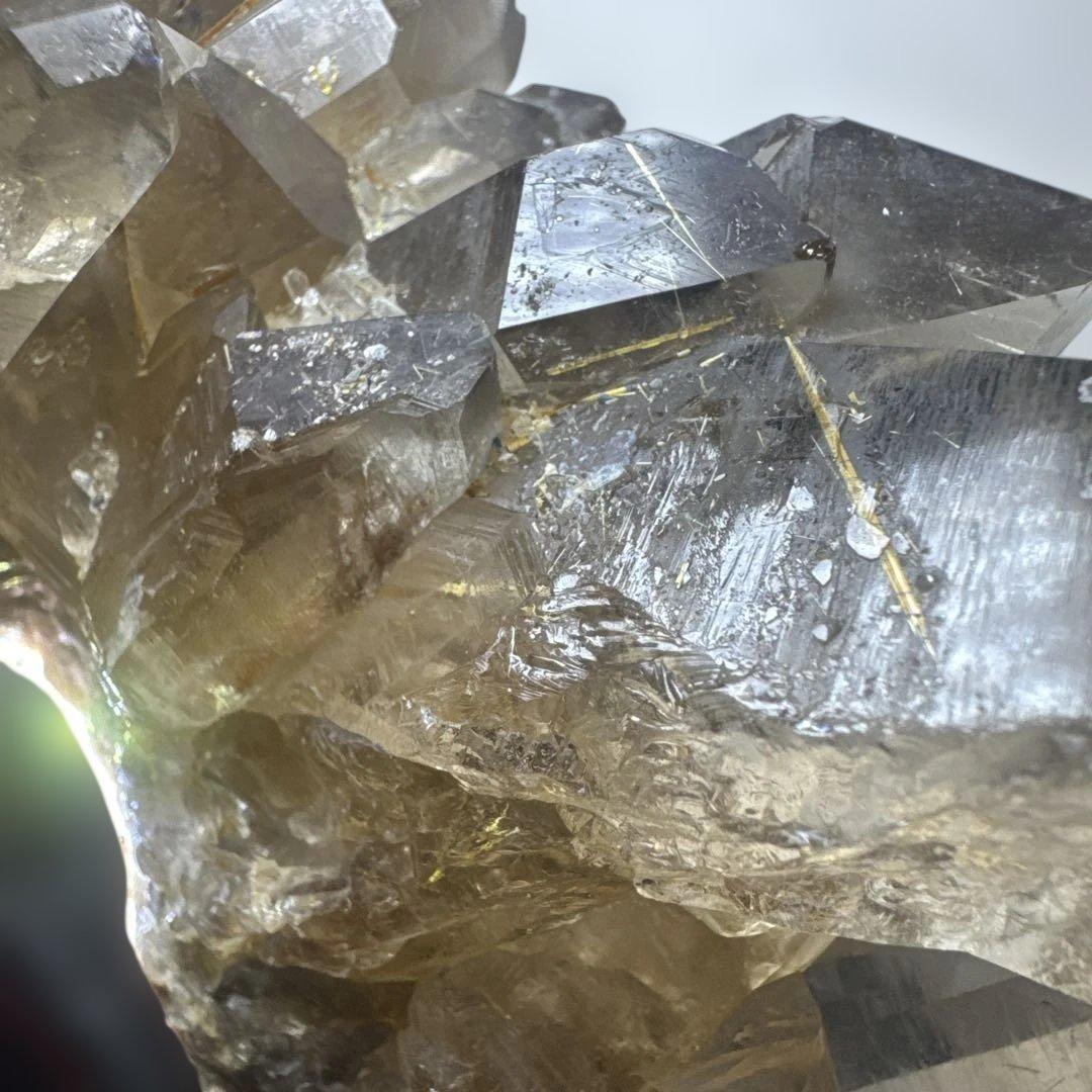 【極上品】希少　ゴールドルチルクォーツ クラスター 光台座付