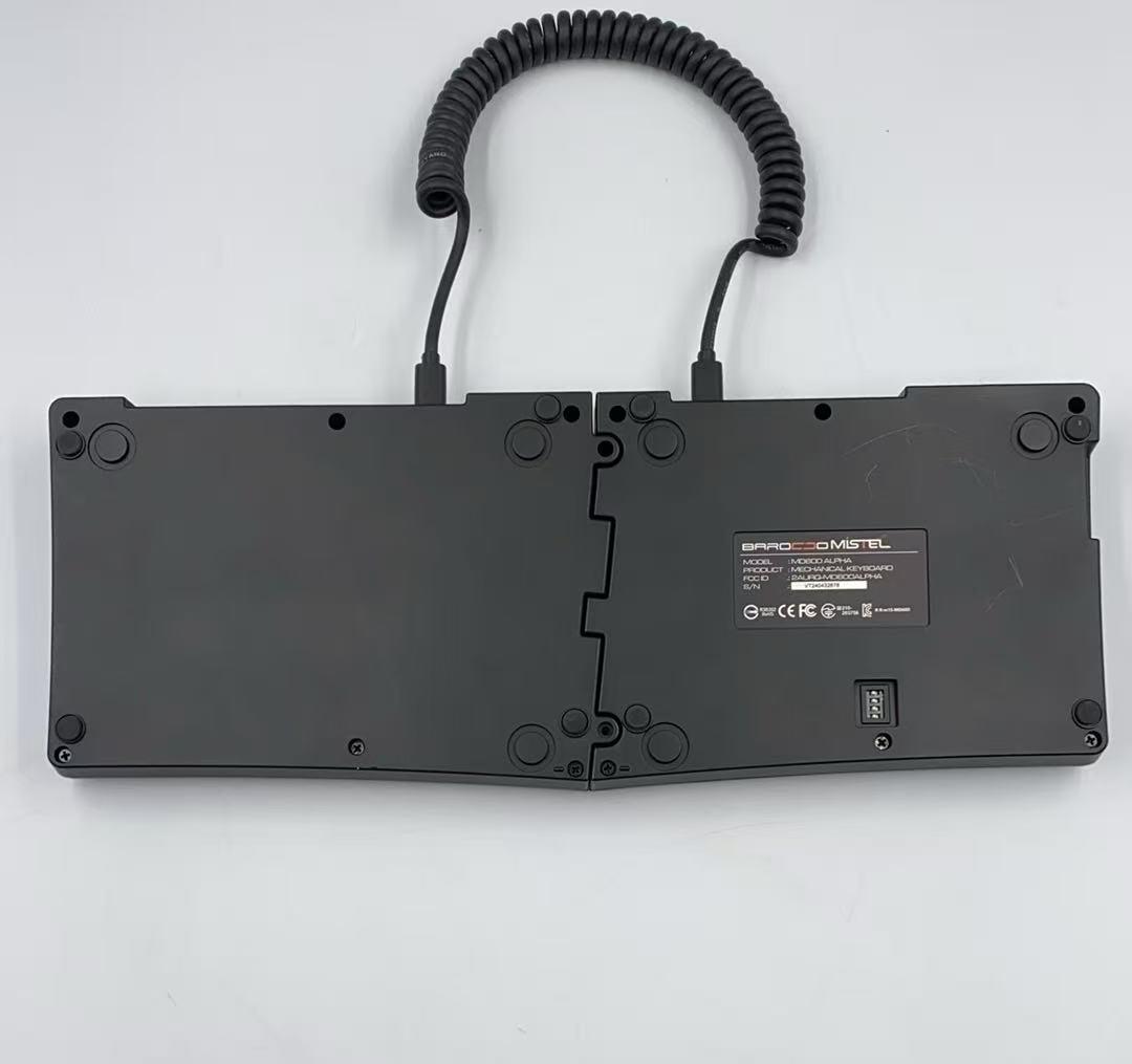 MISTEL BAROCCO MD600 ALPHA BT RGB分割キーボード