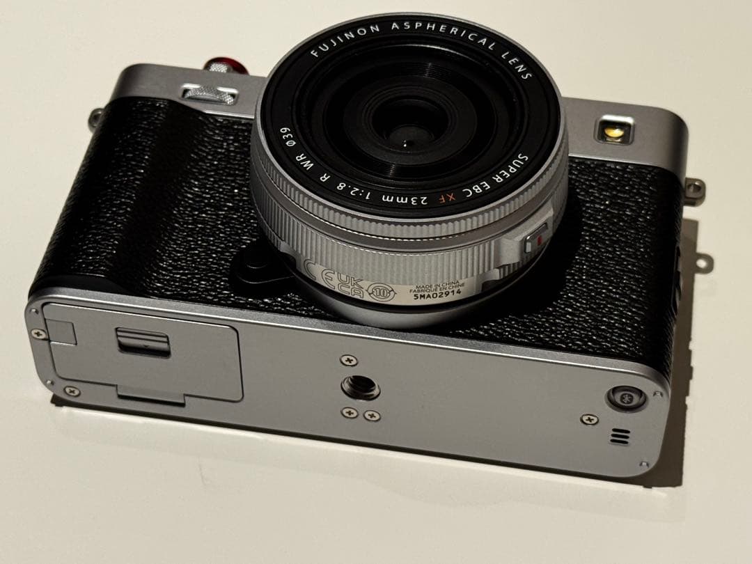 FUJIFILM X-E5 レンズキット シャッター260回