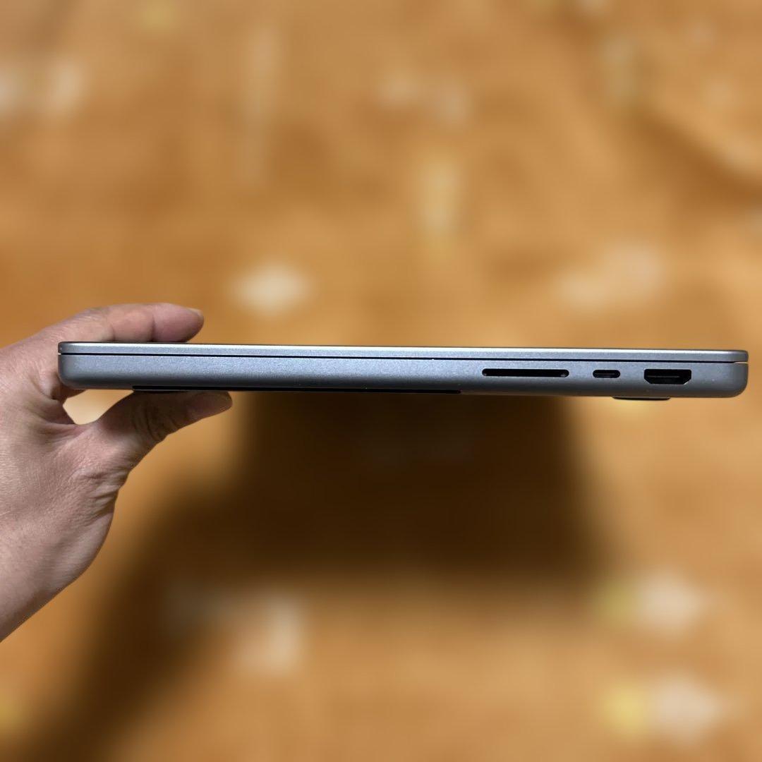 快速MacBook Pro 14㌅ M1 16GB 500GB 14core