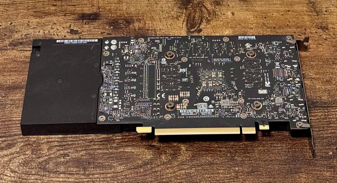 NVIDIA RTX 4000 グラフィックカード