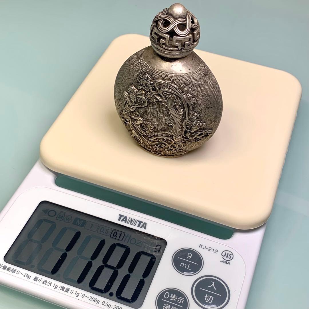 清国の鼻煙壺 宝瓶　仙女彫刻　時代物　アンティーク