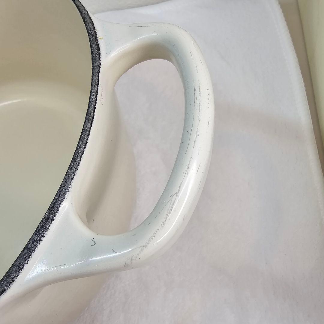レアーLe Creuset ル・クルーゼ両手鍋18cm メレンゲ シルバーツマミ