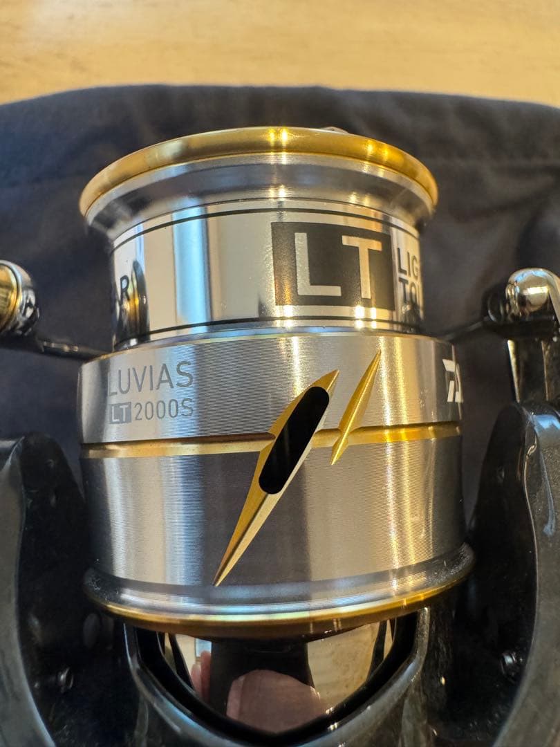 美品　ダイワ　20 ルビアス　2000