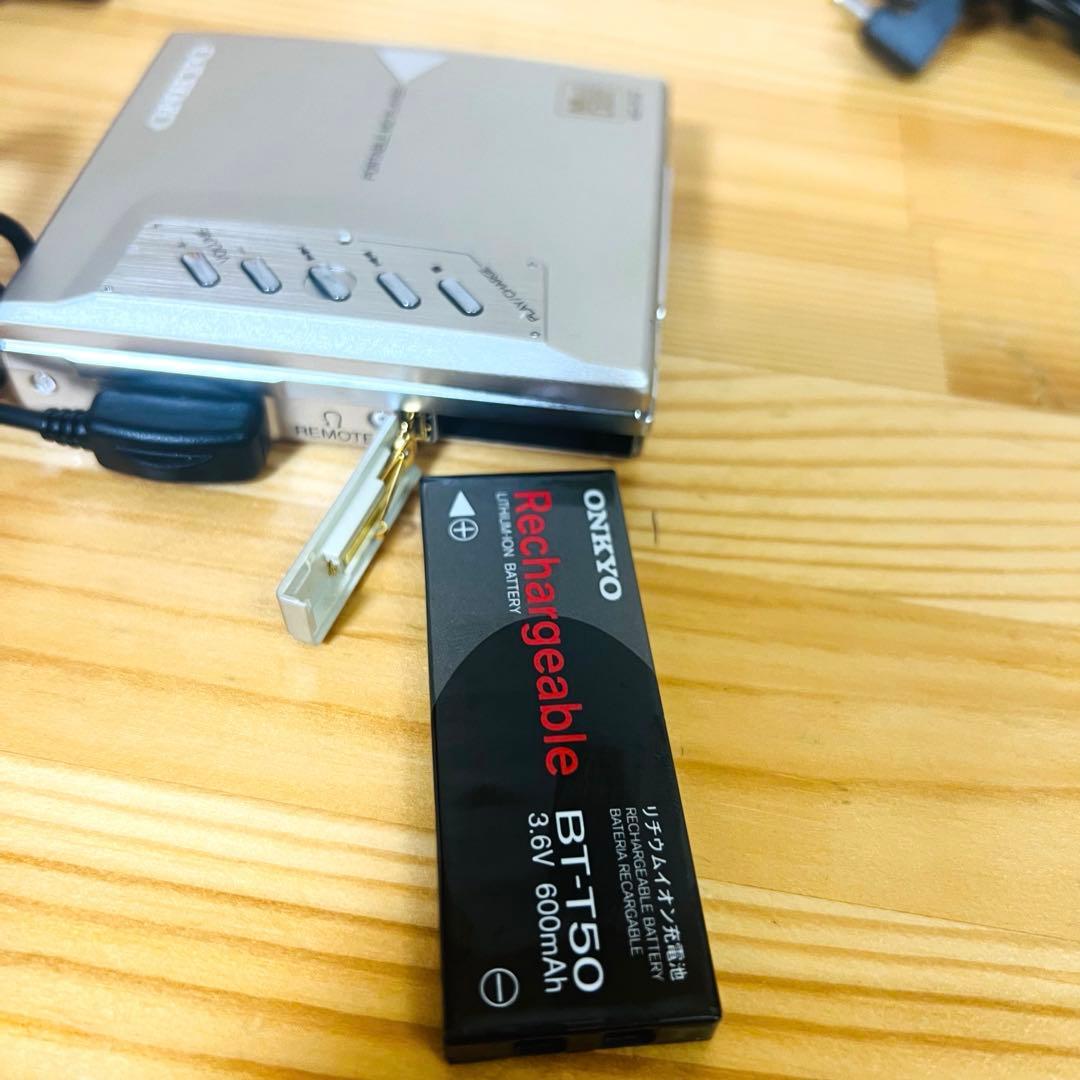 希少　入手困難　ONKYO ポータブルミニディスクプレーヤー MD-P10