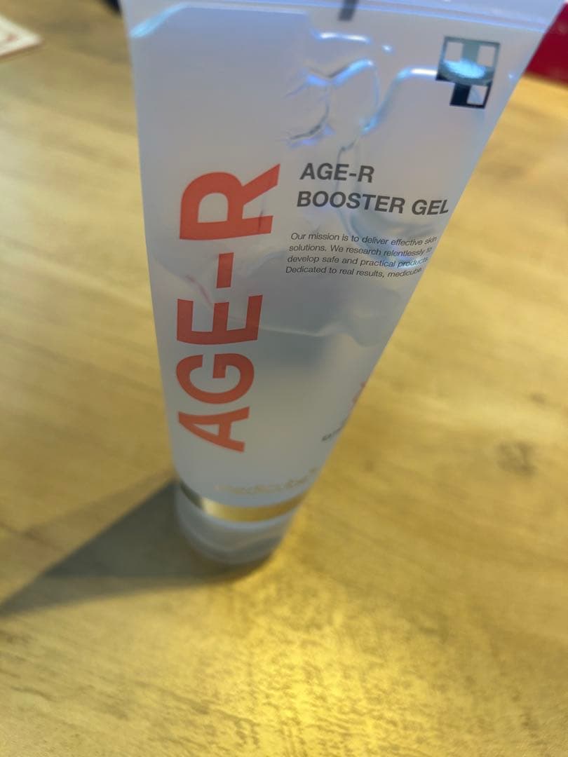 メディキューブ AGE-R 美顔器　＆　毛穴ゼロパッド