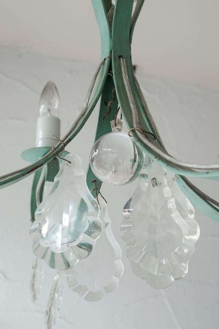 ミントグリーンのアンティークシャンデリア