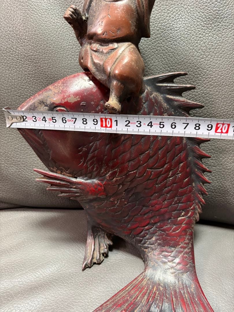恵比寿さまと鯛の置物