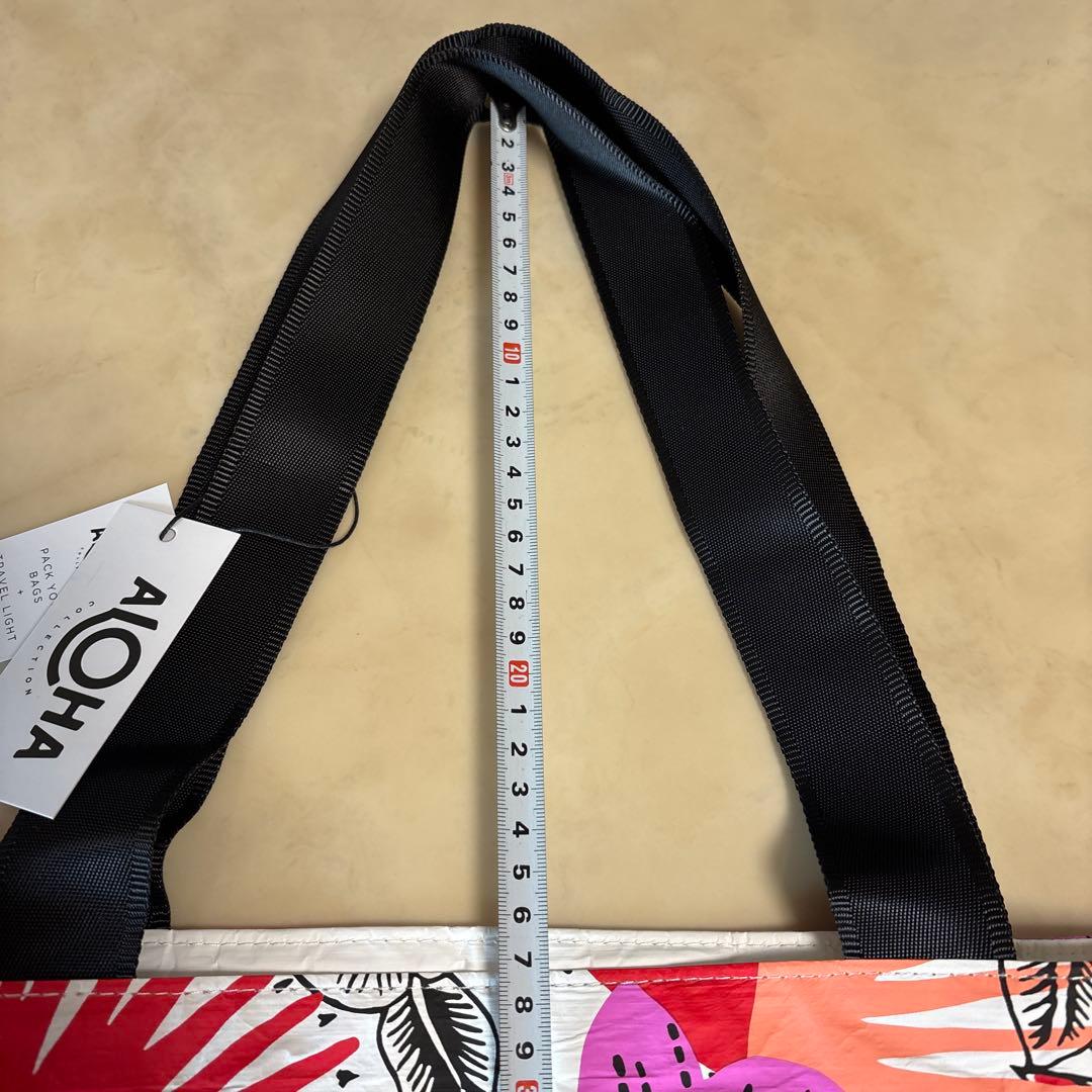 新品未使用アロハコレクショントートバッグ(大)ファスナー外1つ内側2つ 軽い