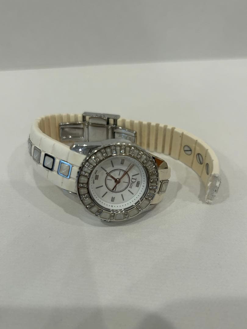 【値下げ】Dior 腕時計 クリスタルダイヤモンド ベルト切れ