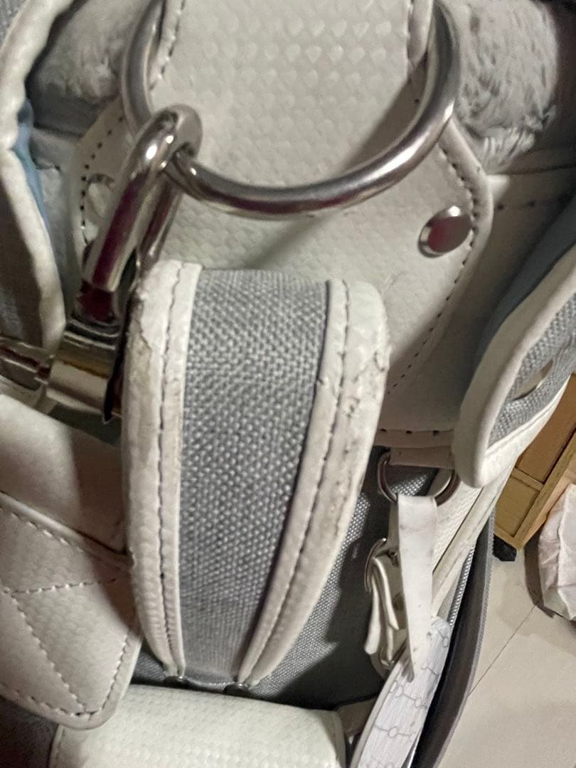 ゼクシオ　ローラー付き　キャディーバッグ　お買い得