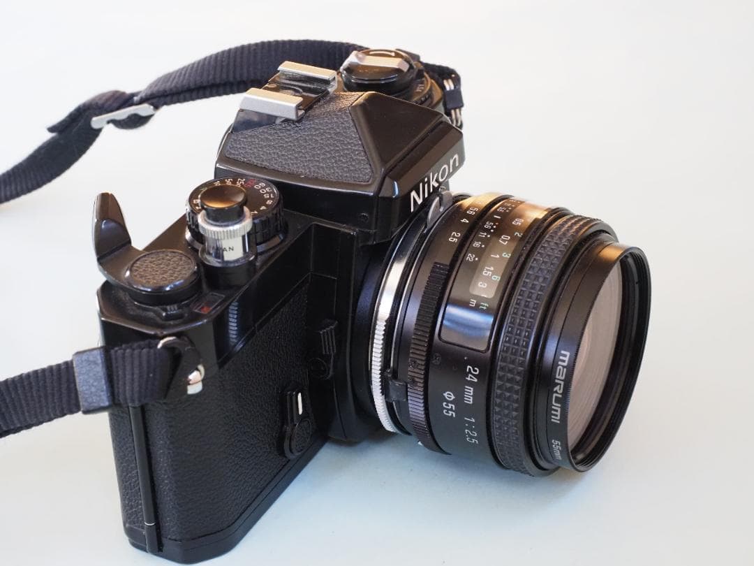 Nikon FE タムロン24mm/F2.5 付き