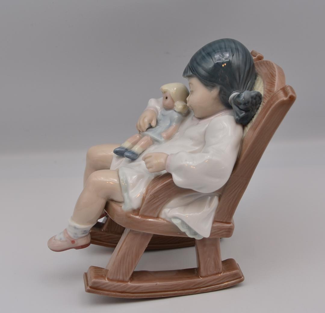 お昼寝／疲れちゃった　★リヤドロ　２体セット　スペイン　ポーセリン　光沢仕上げ