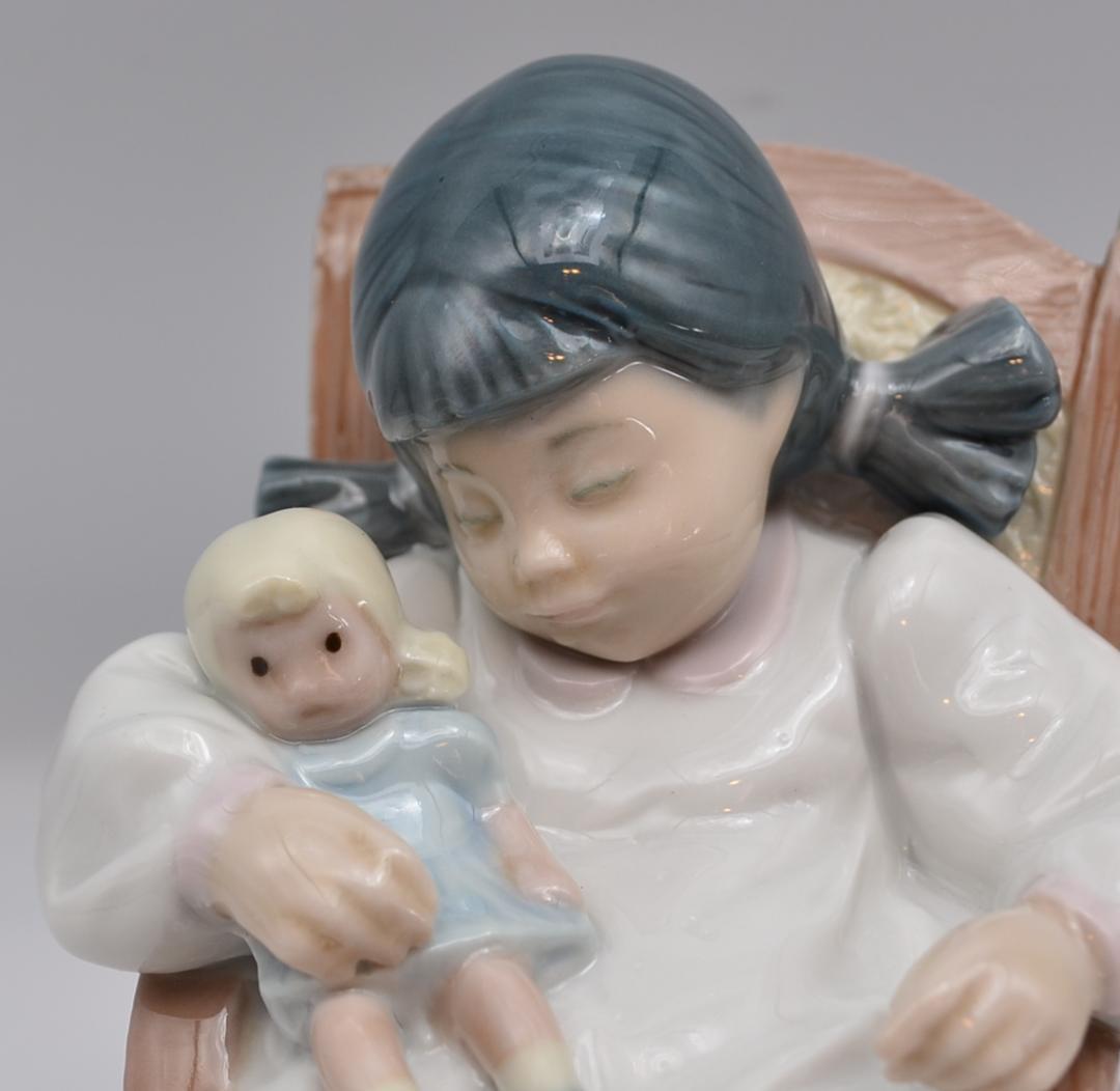 お昼寝／疲れちゃった　★リヤドロ　２体セット　スペイン　ポーセリン　光沢仕上げ