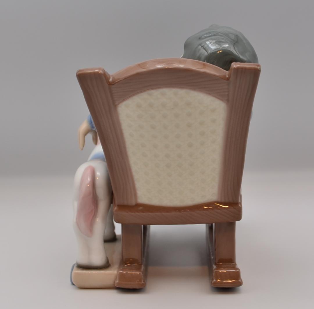 お昼寝／疲れちゃった　★リヤドロ　２体セット　スペイン　ポーセリン　光沢仕上げ