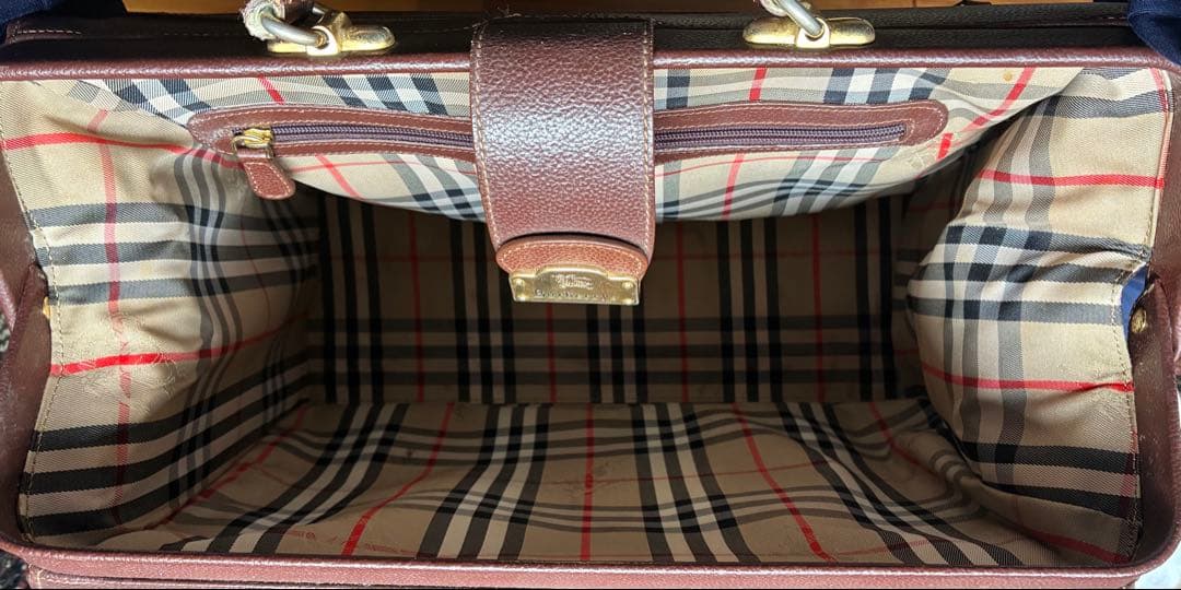 ヤ*ダ様 バーバリー　ブラウン　レザー ダレスバッグ