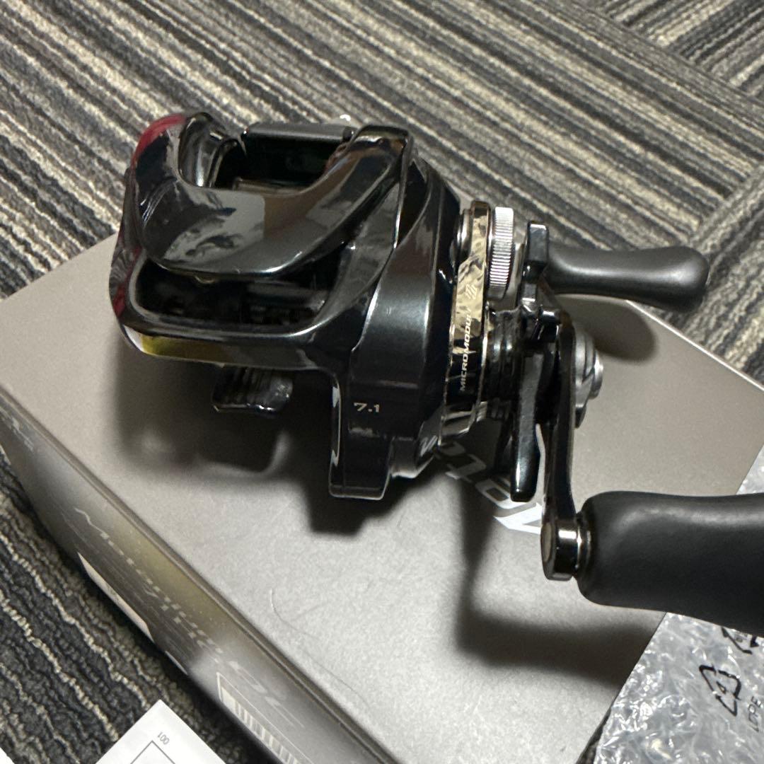 プ*I様 SHIMANO 24メタニウム DC71HGブラック 左ハンドル