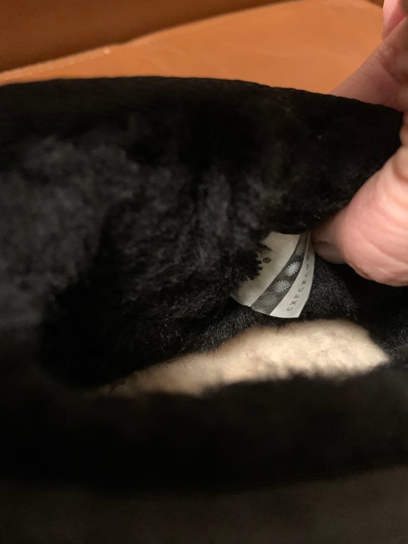 岡さん　UGG アグ　ブラック　黒 ブーツクラシック ウルトラ ミニ