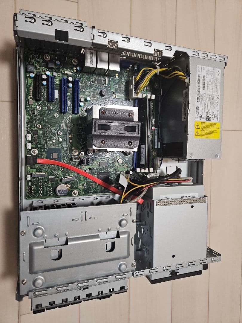 Fujitsu PRIMERGY TX1320 M4②