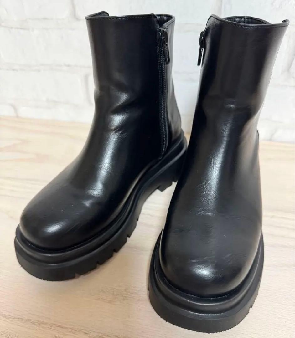 【箱付き】HIAND ジップライン ショートブーツ 黒23cm 5cmヒール