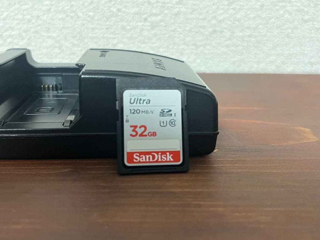 美品　SONY ミラーレス一眼カメラ NEX-5R レンズ3点付