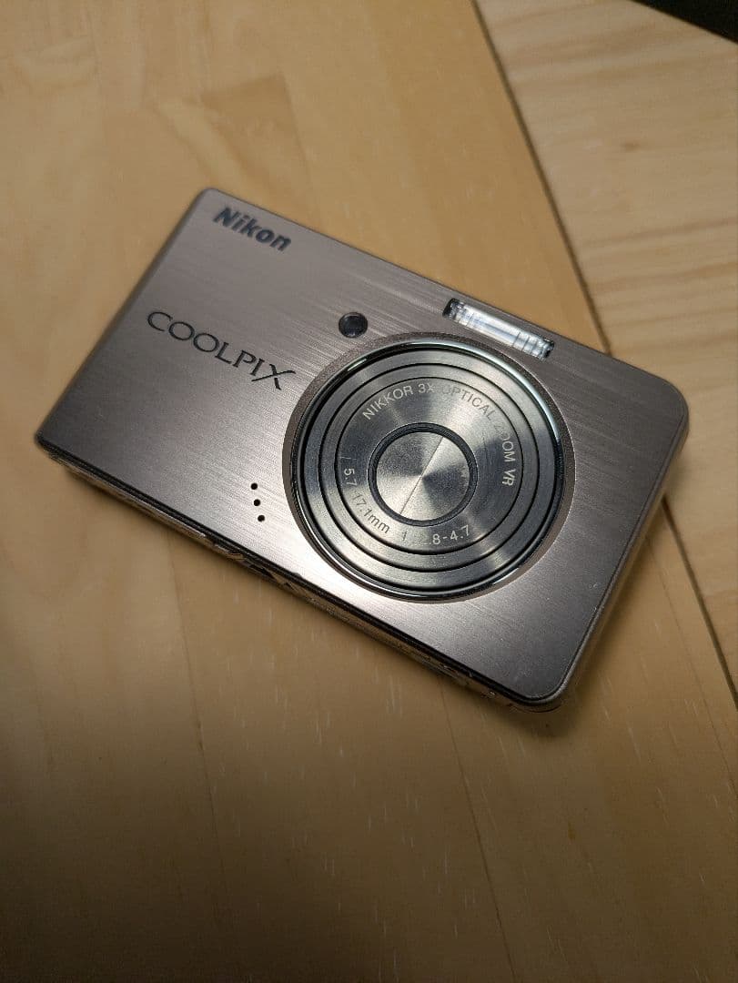 美品 Nikon COOLPIX S520 デジタルカメラ ピンクシルバー