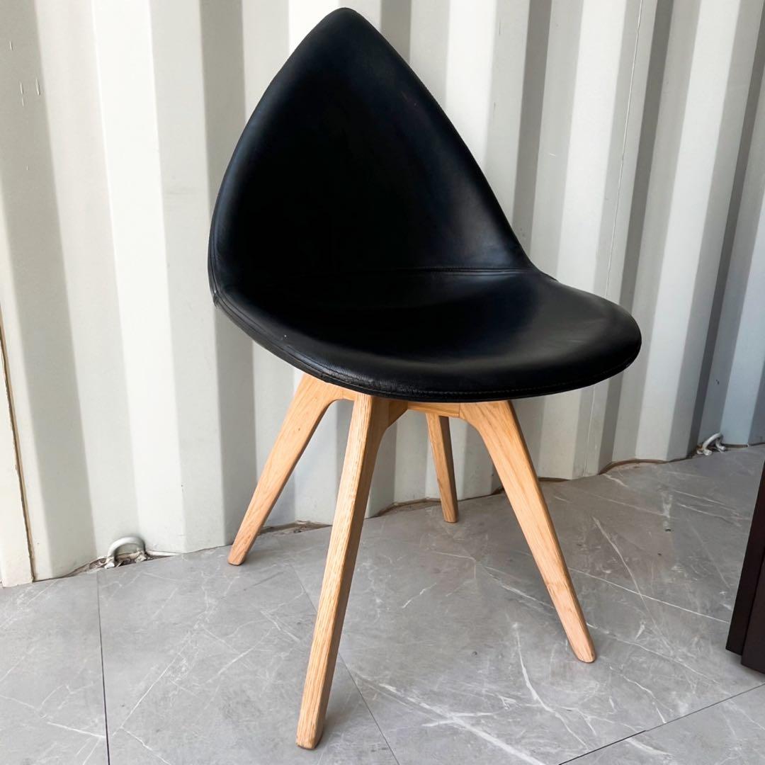 取付無料！ボーコンセプト オッタワ 本革ブラック 北欧モダン風ダイニングチェア✨