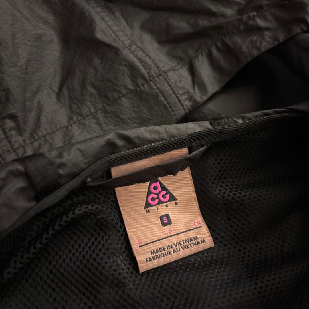 m*u様 NIKE ACG アノラックパーカー　美品　ナイロンジャケット　短丈