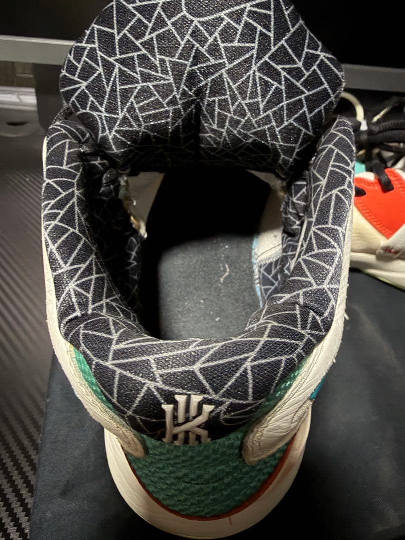 ナイキカイリー インフィニティEP 28.5CM