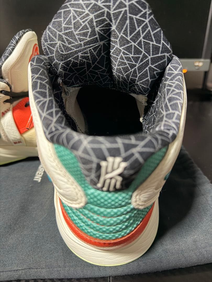 ナイキカイリー インフィニティEP 28.5CM