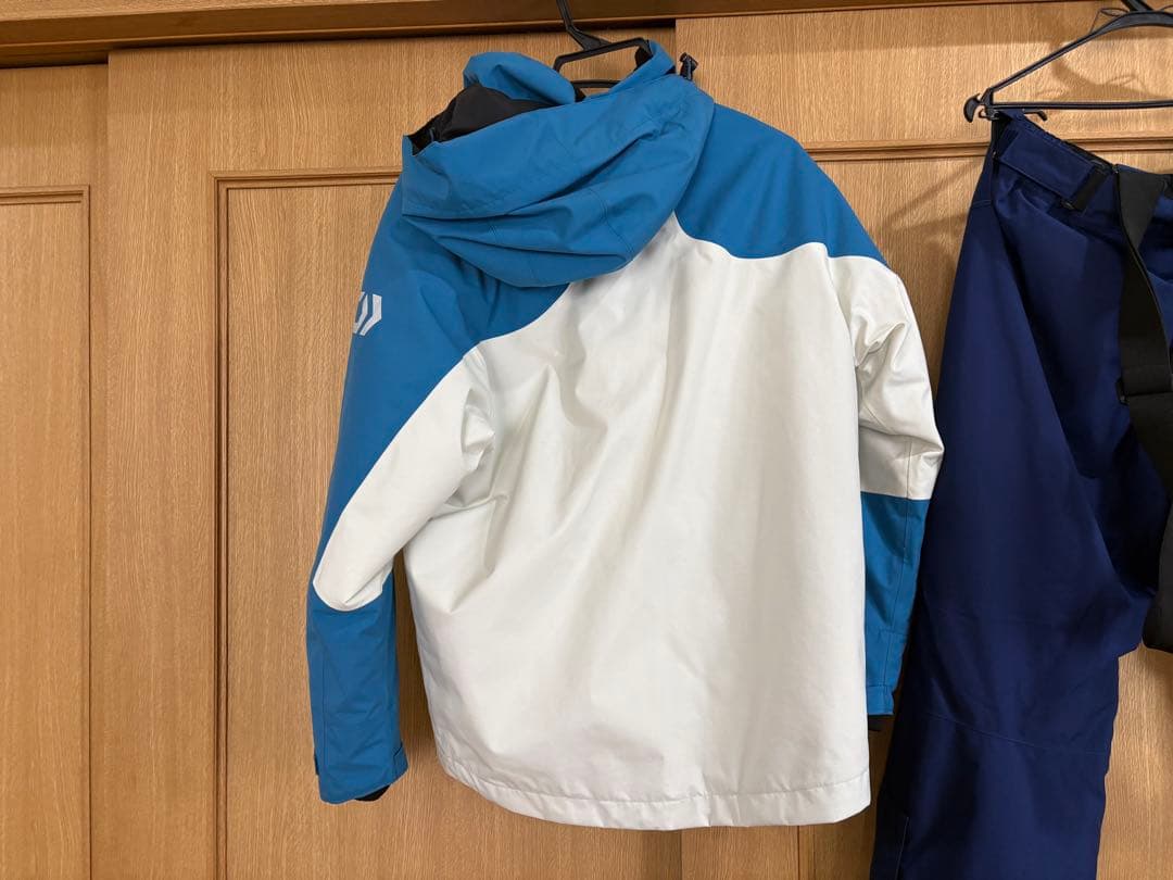 ★☆ダイワ　ゴアテックス プロダクト ウィンタースーツ DW-1807 Mサイズ