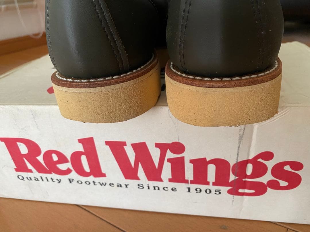 良品 レッドウイングredwing 8180 カーキ 四角犬タグ US4 1/2