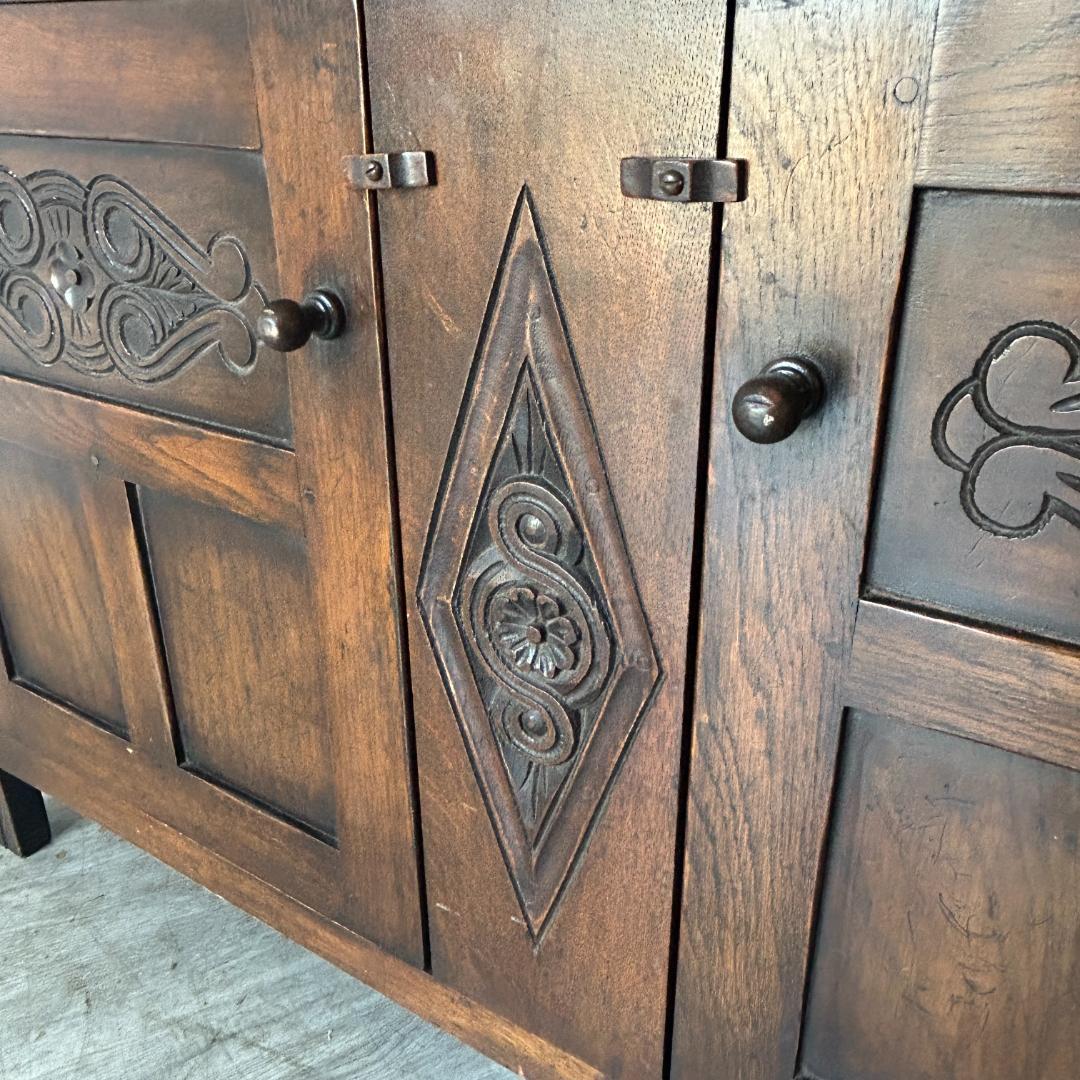 イギリス アンティーク家具 コートカップボード 781A