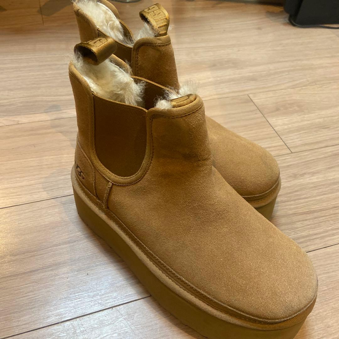 UGG アグ NEUMEL PLATFORM CHELSEA ムートン ブーツ