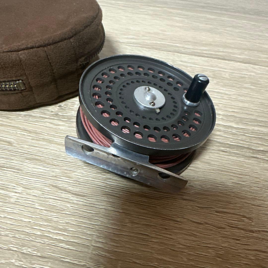 orvis cfolllフライフィッシング　フライリール　純正ポーチ付き