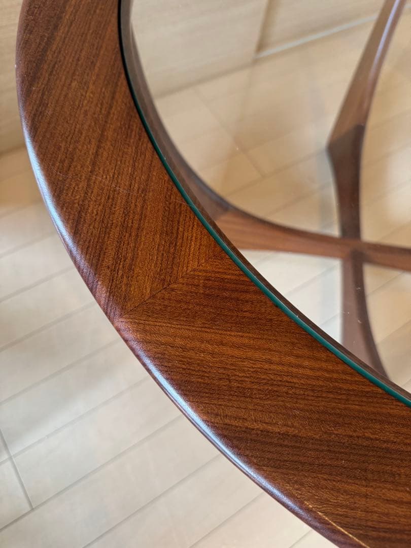 G-PLAN round glass table コーヒーテーブル