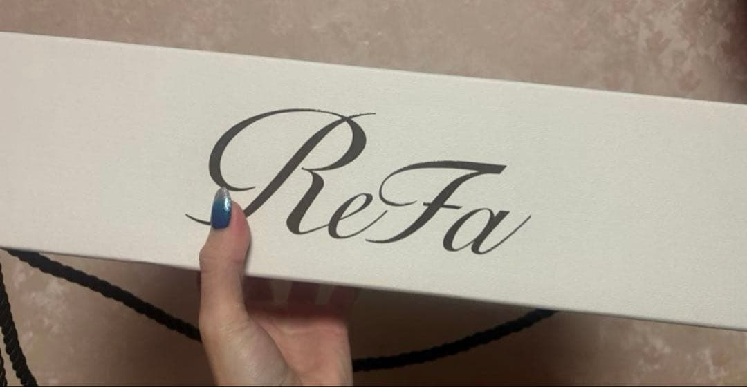 値下げ！最新モデル リファ ストレートアイロンプロ 海外対応