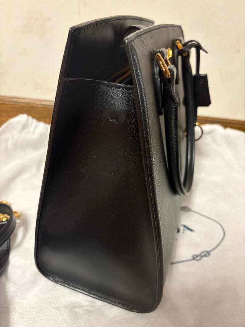 【期間限定価格】PRADA サフィアーノレザー 2way バッグ