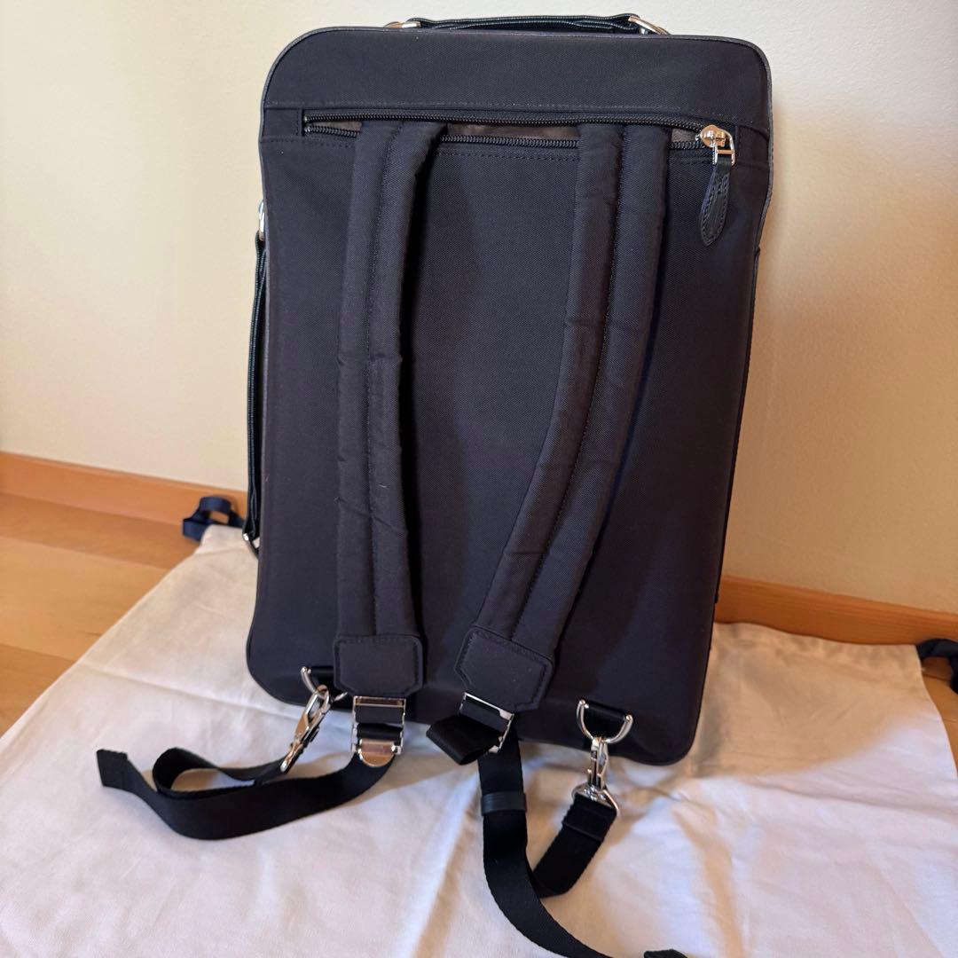 【美品】ペッレモルビダ　キャピターノ　バックパック型ブリーフケース