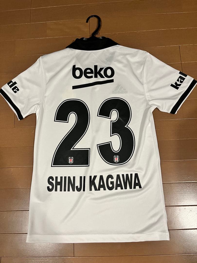 香川真司選手　ベシクタシュ移籍時公式ユニフォーム